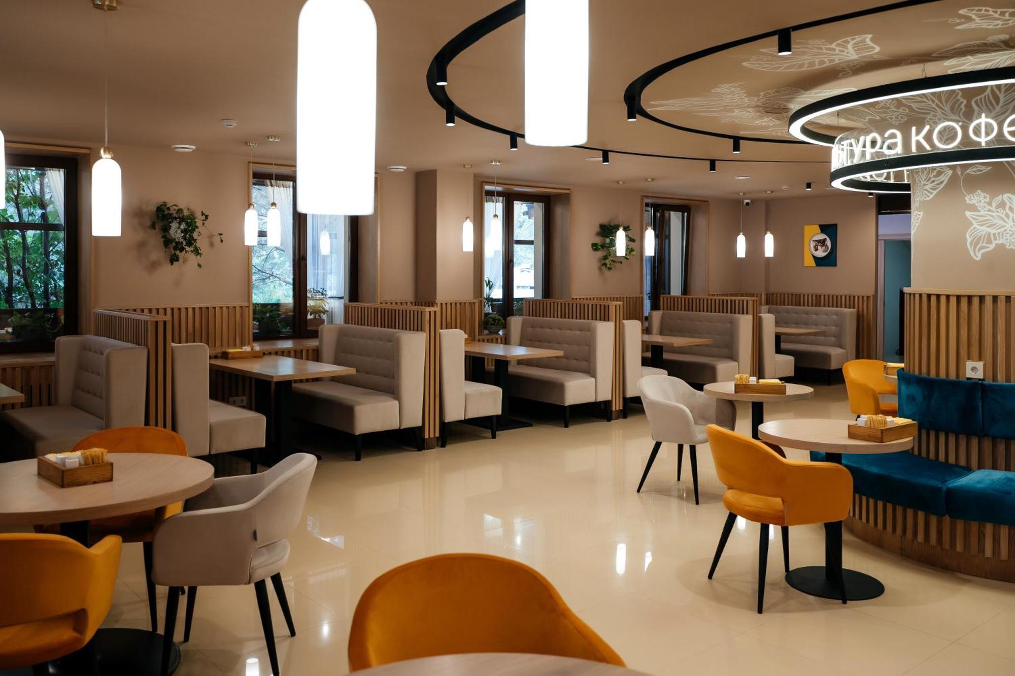 Victoria Hotel Uralsk Eksteriør bilde