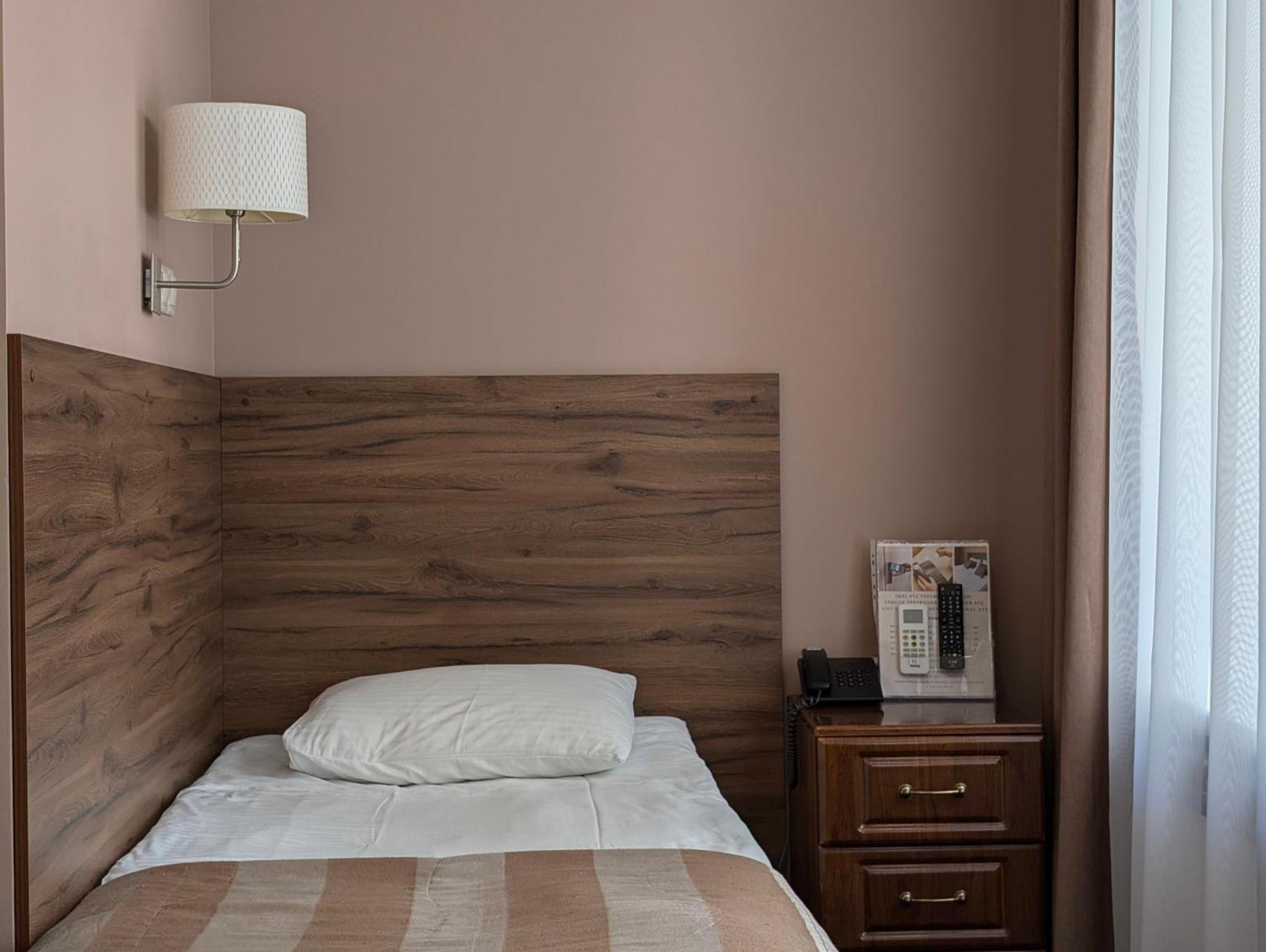 Victoria Hotel Uralsk Eksteriør bilde