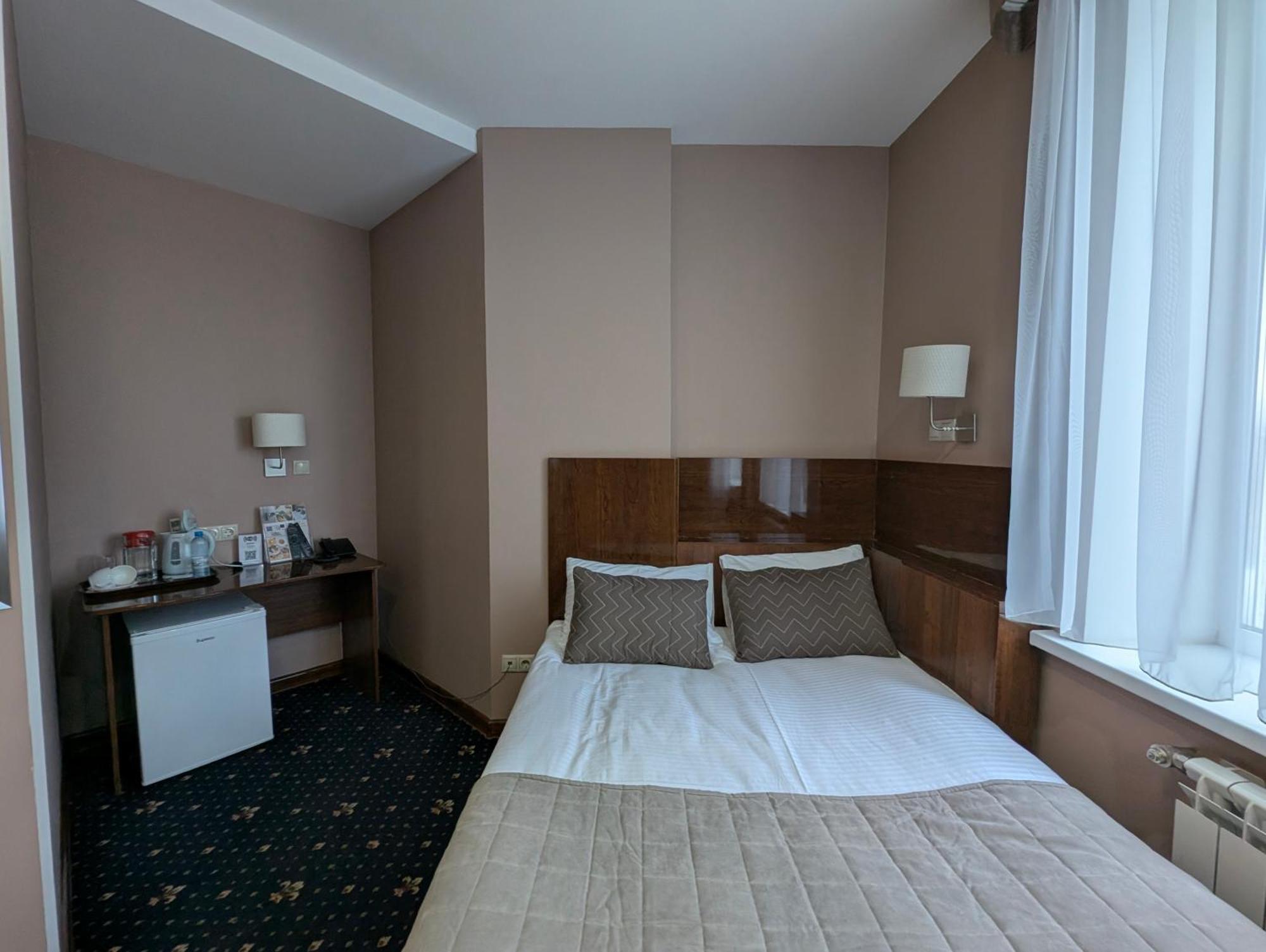 Victoria Hotel Uralsk Eksteriør bilde