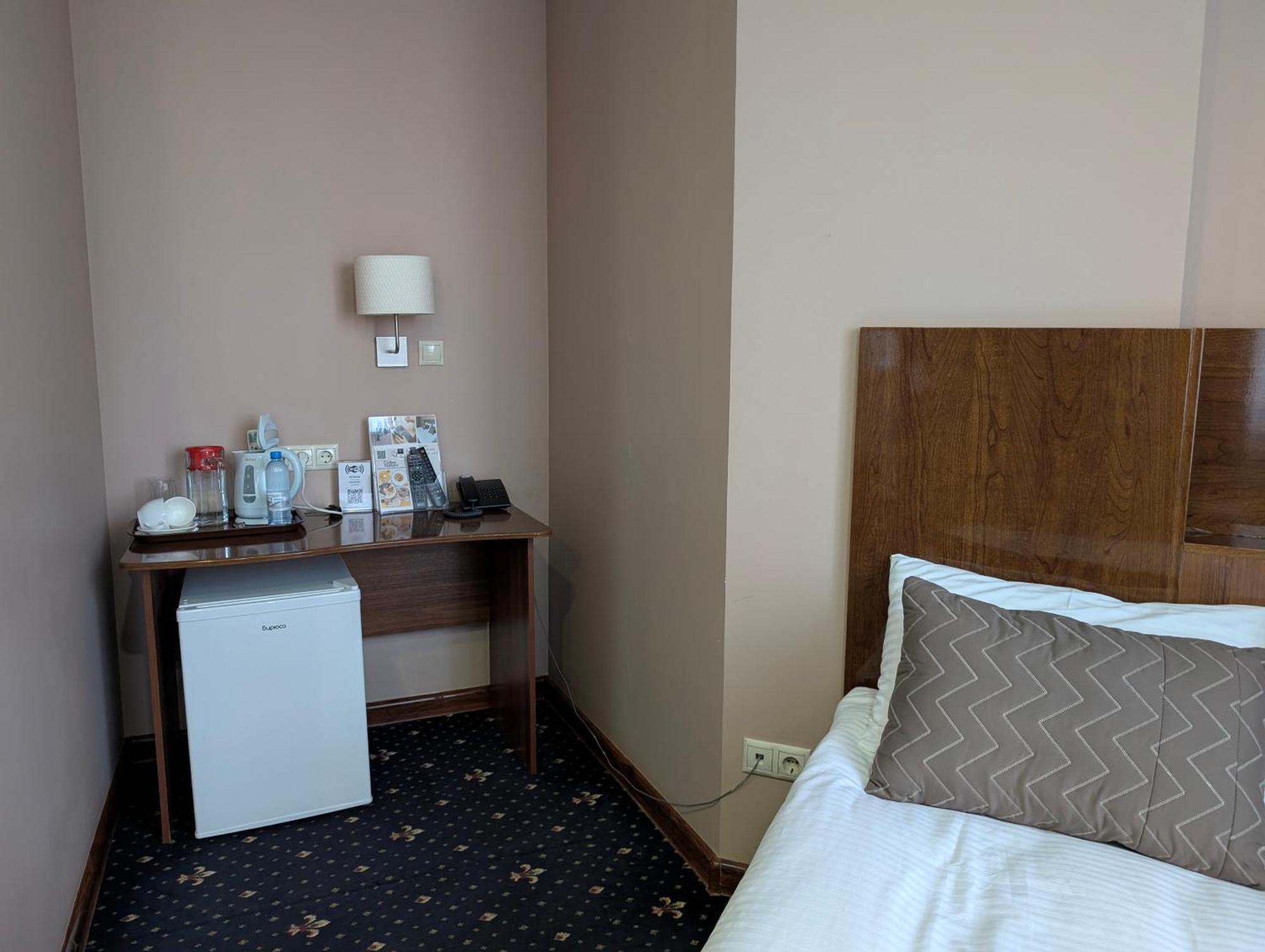 Victoria Hotel Uralsk Eksteriør bilde