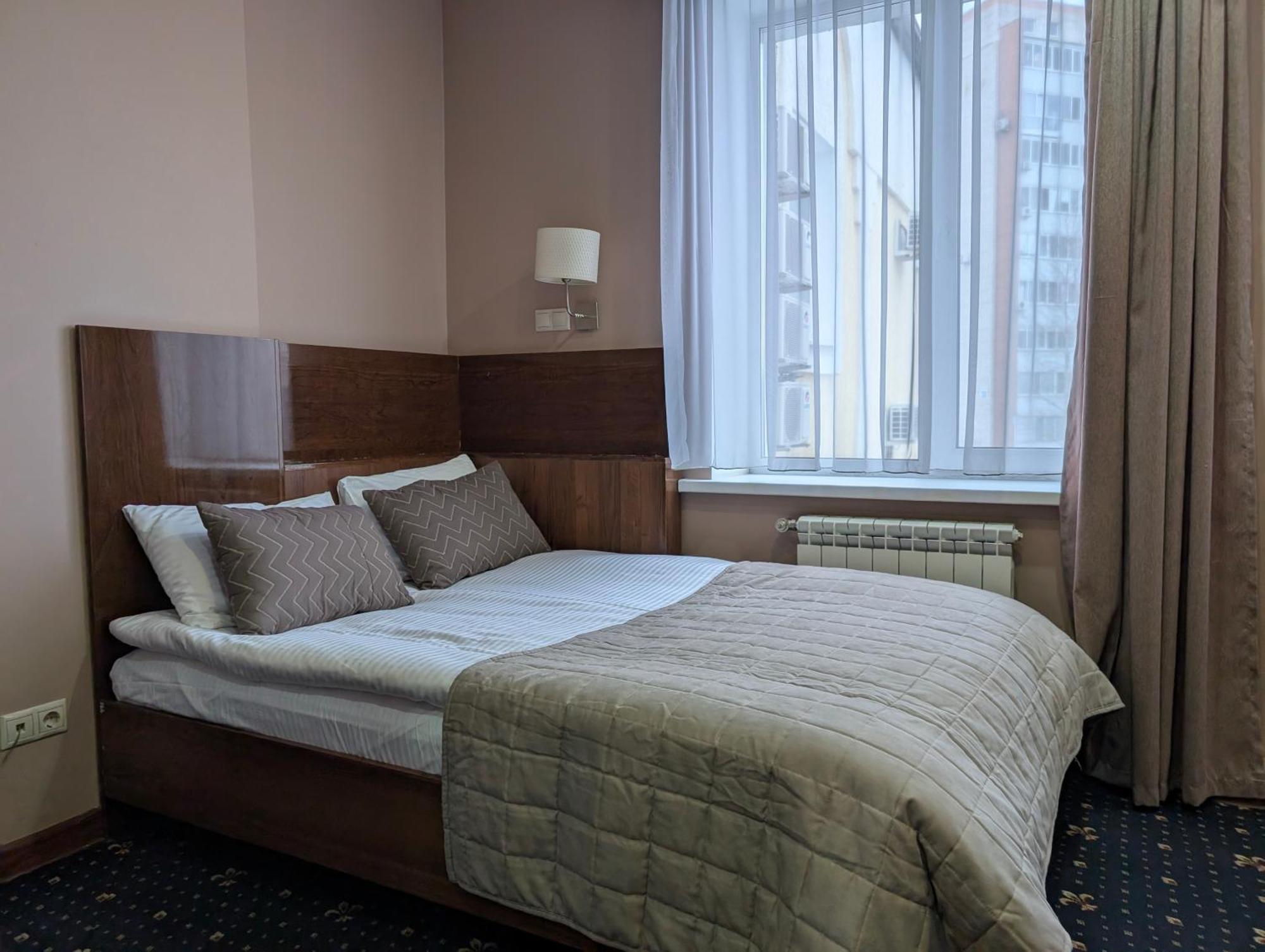 Victoria Hotel Uralsk Eksteriør bilde